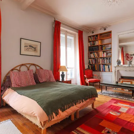 Provencal Charm In The Heart Of Paris